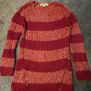 ❤️ Women’s Cozy Sweater w/ 2 zippers at the bottom.Perfect w/ leggings or jeans.
